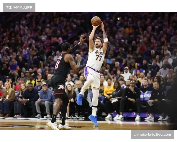 东契奇火线复出定军心湖人后场迎转机